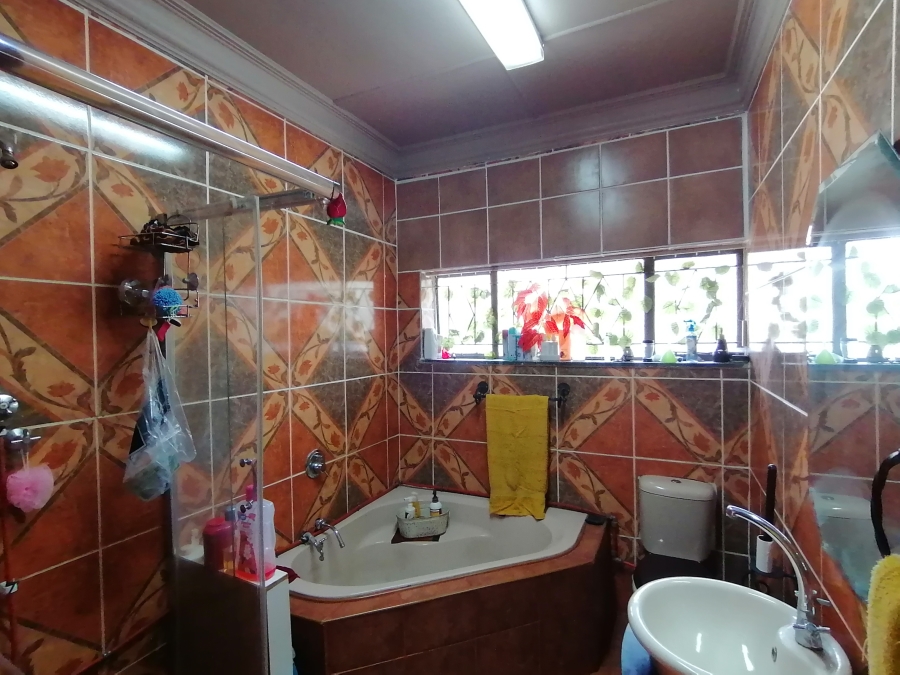 4 Bedroom Property for Sale in Stilfontein Ext 4 North West